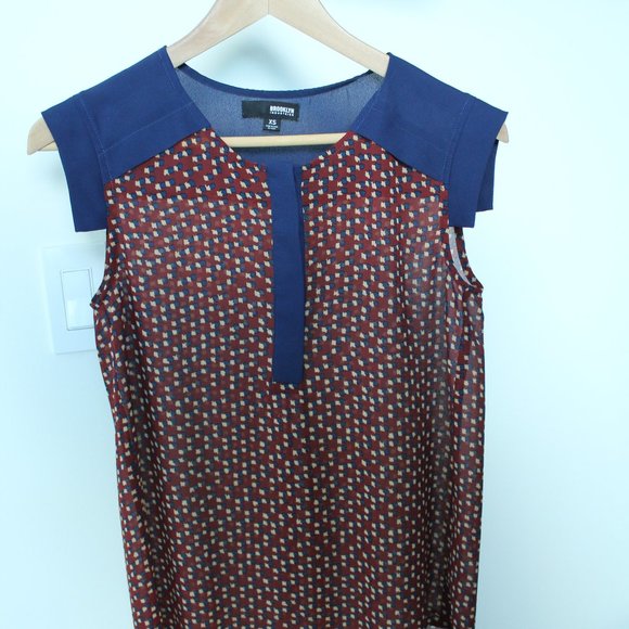 Patterned blue and maroon blouse - Picture 1 of 3